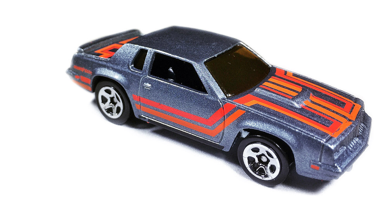 Illustration for article titled Target Retro Style Hurst Olds Naked!